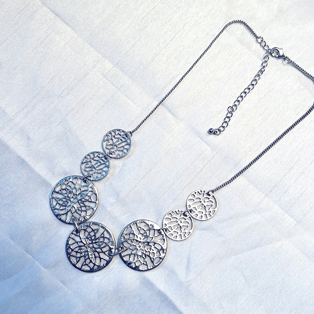 Bancroft Ivy Metal Statement Necklace